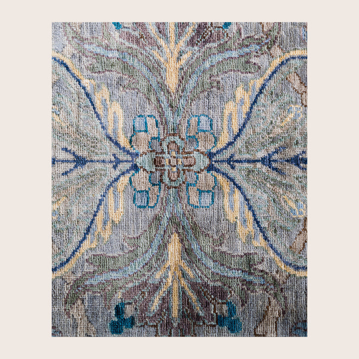 Image for Grey Soluna Traditional Wool Rug - 6'2" x 9'1"
