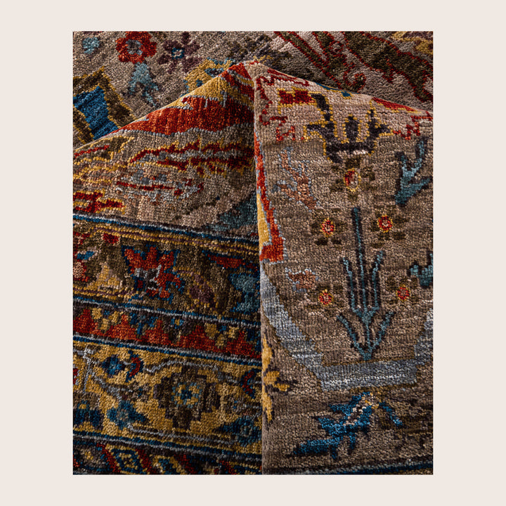 Image for Beige Soluna Traditional Wool Rug - 6' x 9'1"
