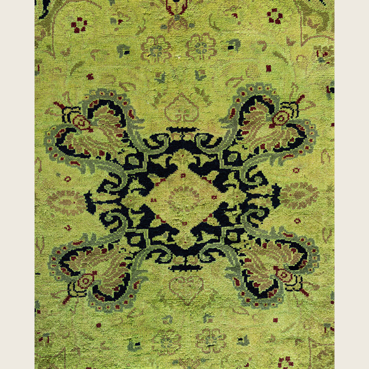 Green Traditional Samsara Wool Rug - 6'1" x 8'10"