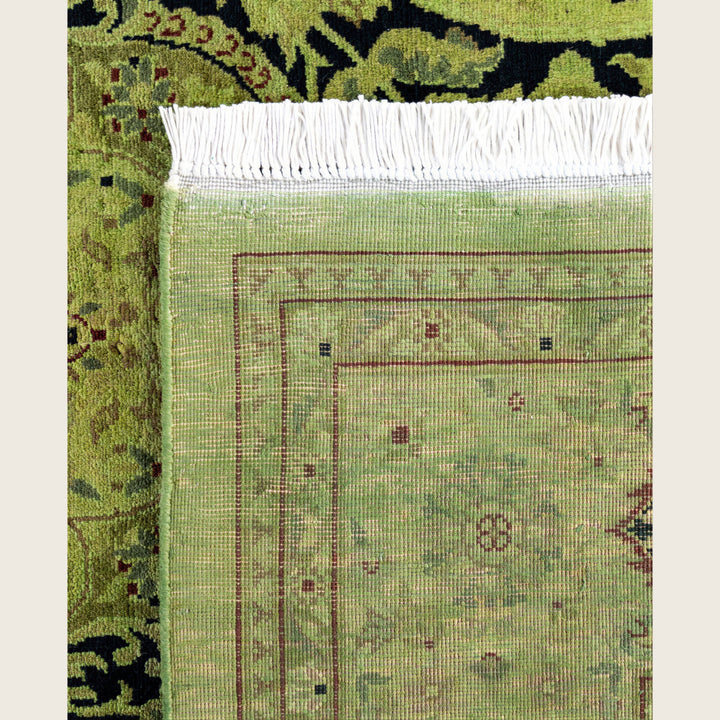 Green Traditional Samsara Wool Rug - 6'1" x 8'10"