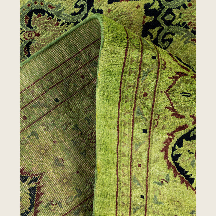 Green Traditional Samsara Wool Rug - 6'1" x 8'10"