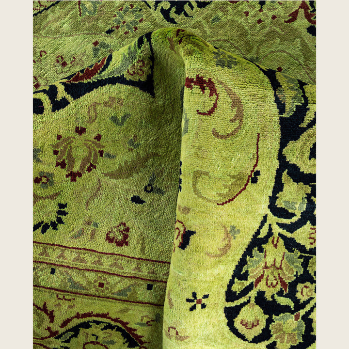 Green Traditional Samsara Wool Rug - 6'1" x 8'10"