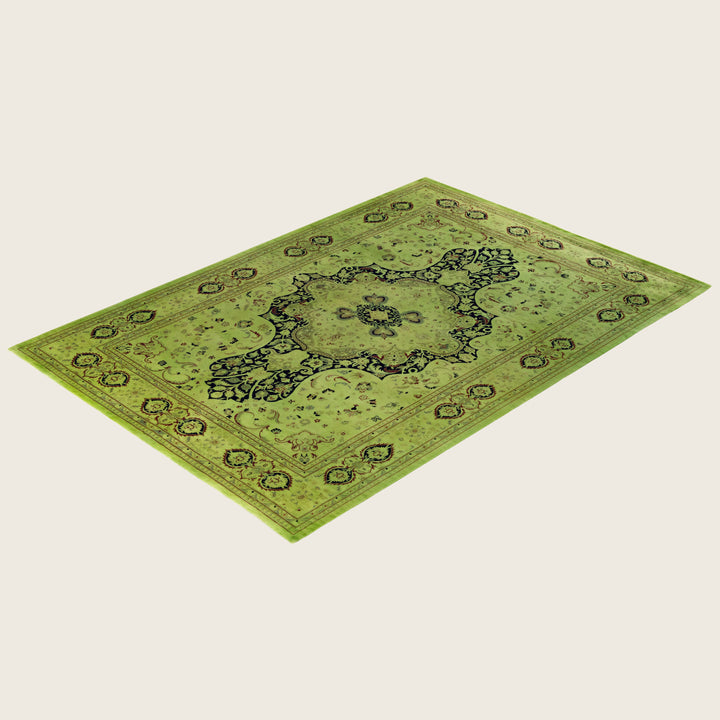 Green Traditional Samsara Wool Rug - 6'1" x 8'10"