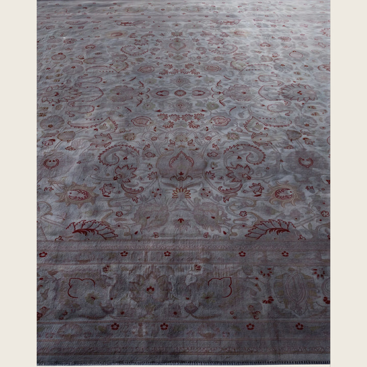 Grey Traditional Samsara Wool Rug - 8'2" x 9'10"