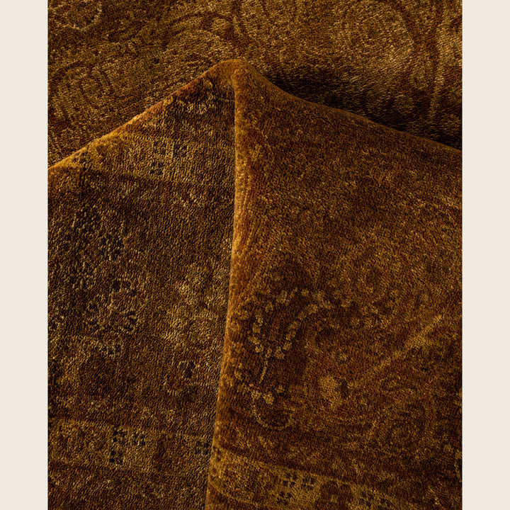 Gold Traditional Samsara Wool Rug - 8'3" x 10'4"