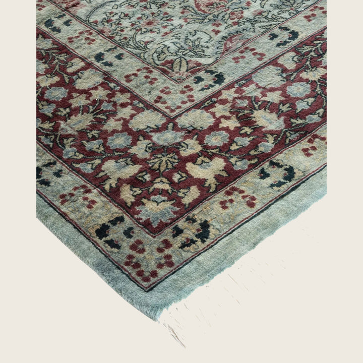 Grey Traditional Samsara Wool Rug - 6'1" x 11'8"