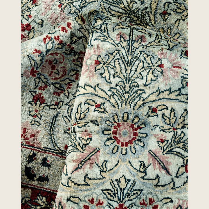 Grey Traditional Samsara Wool Rug - 6'1" x 11'8"