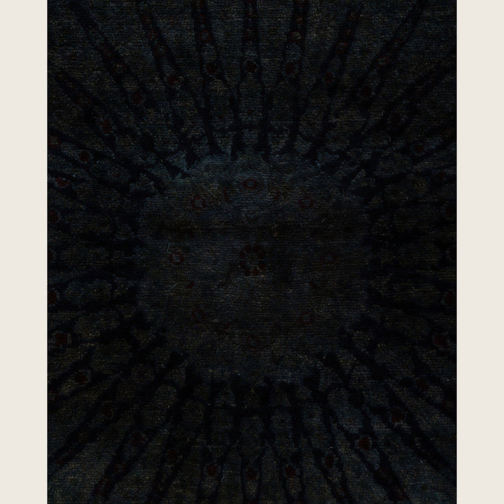 Black Traditional Samsara Wool Rug - 4'5" x 7'2"