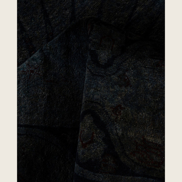 Black Traditional Samsara Wool Rug - 4'5" x 7'2"