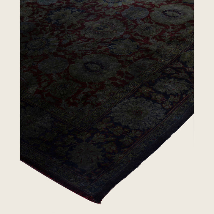 Black Traditional Samsara Wool Rug - 4'1" x 6'2"