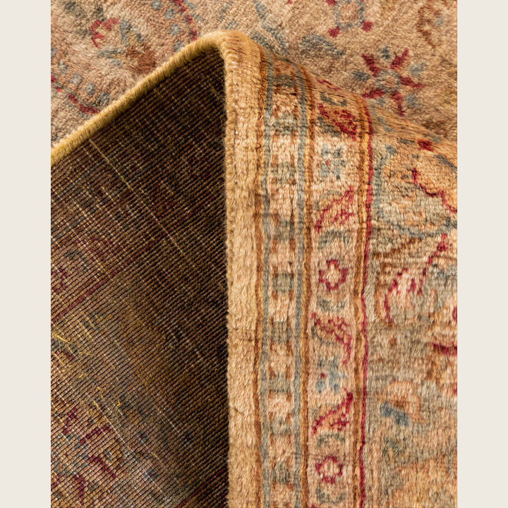Beige Traditional Samsara Wool Rug - 4'2" x 6'4"