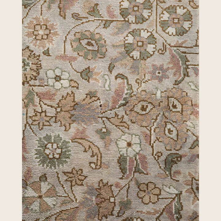 Grey Traditional Samsara Wool Runner - 2'7" x 12'6"