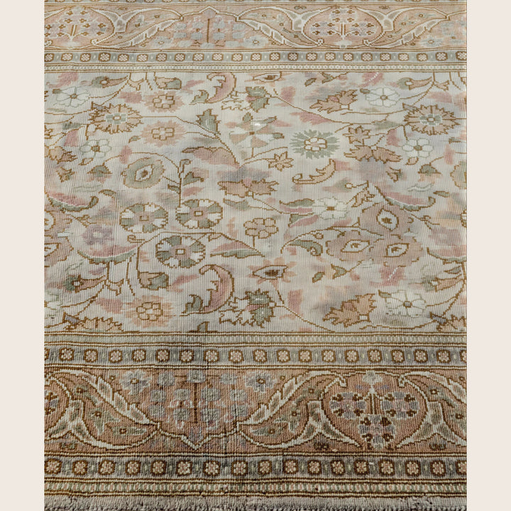 Grey Traditional Samsara Wool Runner - 2'7" x 12'6"