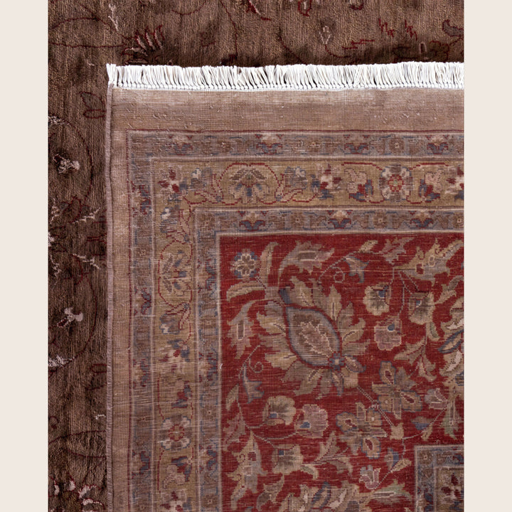 Brown Traditional Samsara Wool Rug - 10'1" x 14'6"