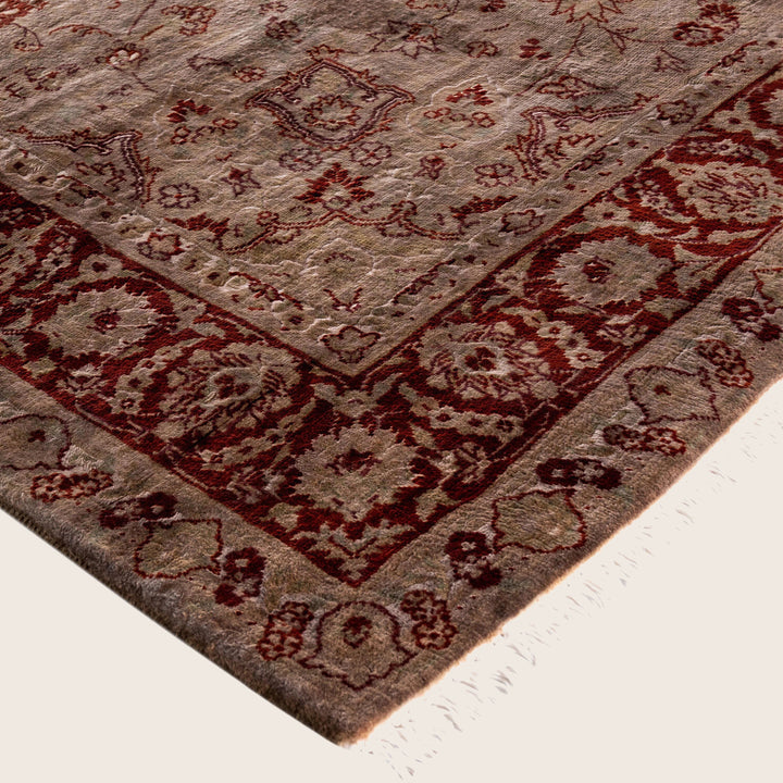 Brown Traditional Samsara Wool Rug - 4'7" x 7'