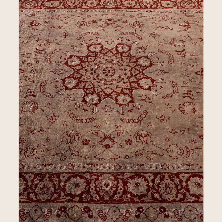 Brown Traditional Samsara Wool Rug - 4'7" x 7'