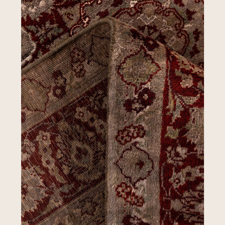 Brown Traditional Samsara Wool Rug - 4'7" x 7'