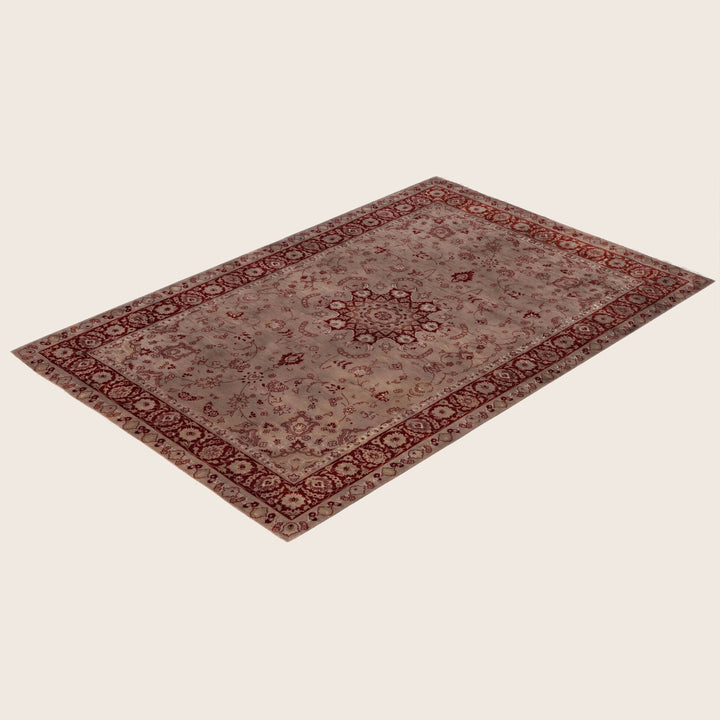 Brown Traditional Samsara Wool Rug - 4'7" x 7'