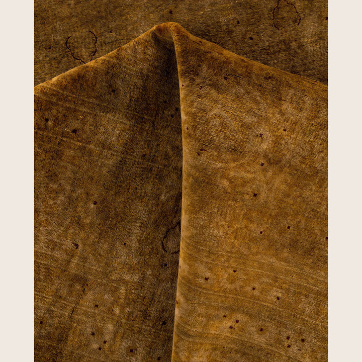 Gold Traditional Samsara Wool Rug - 9' x 12'