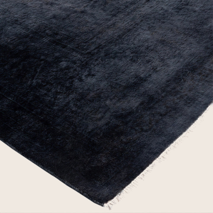 Black Traditional Samsara Wool Rug - 8'1" x 10'4"