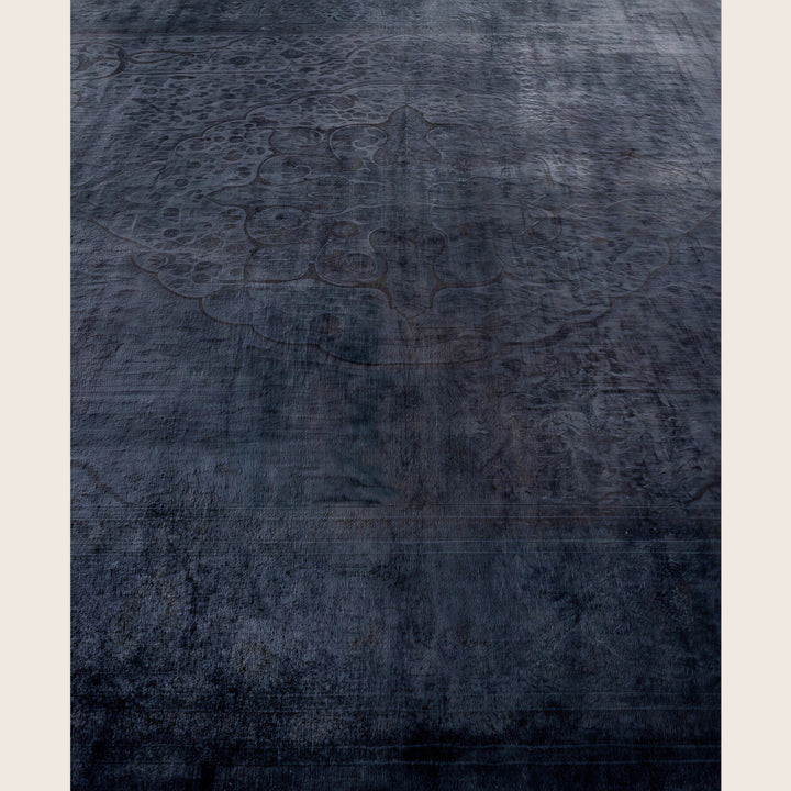 Black Traditional Samsara Wool Rug - 8'1" x 10'4"
