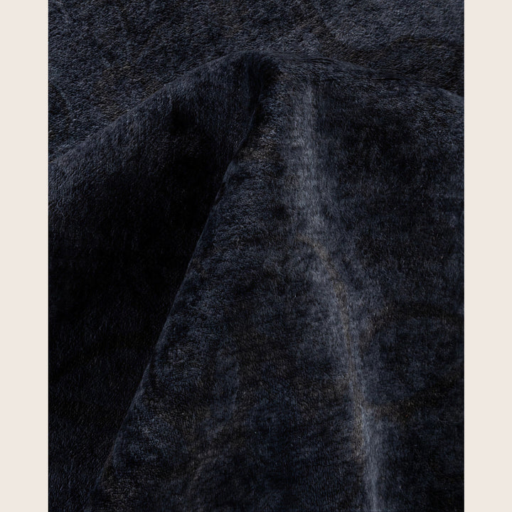 Black Traditional Samsara Wool Rug - 8'1" x 10'4"