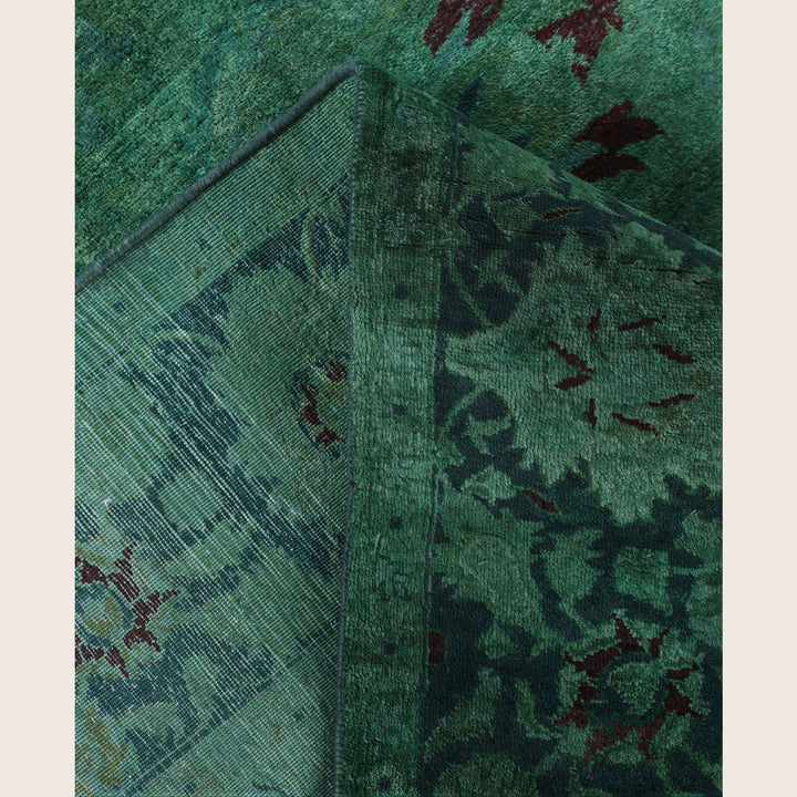 Green Traditional Samsara Wool Rug - 4'1" x 6'4"