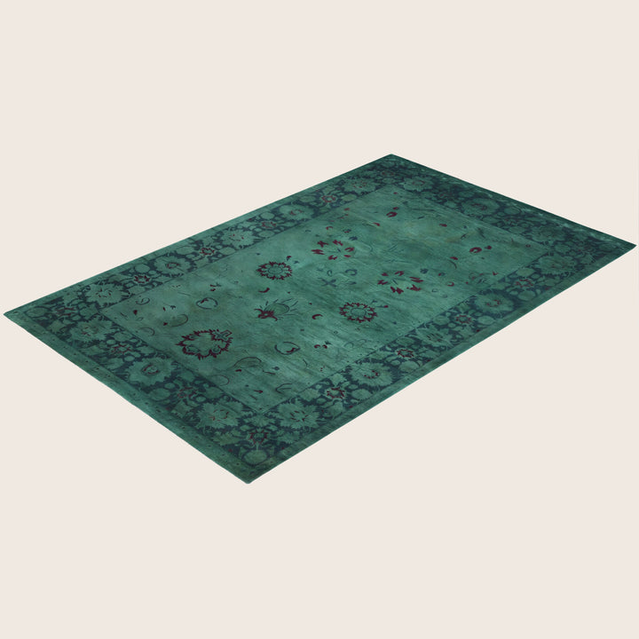 Green Traditional Samsara Wool Rug - 4'1" x 6'4"