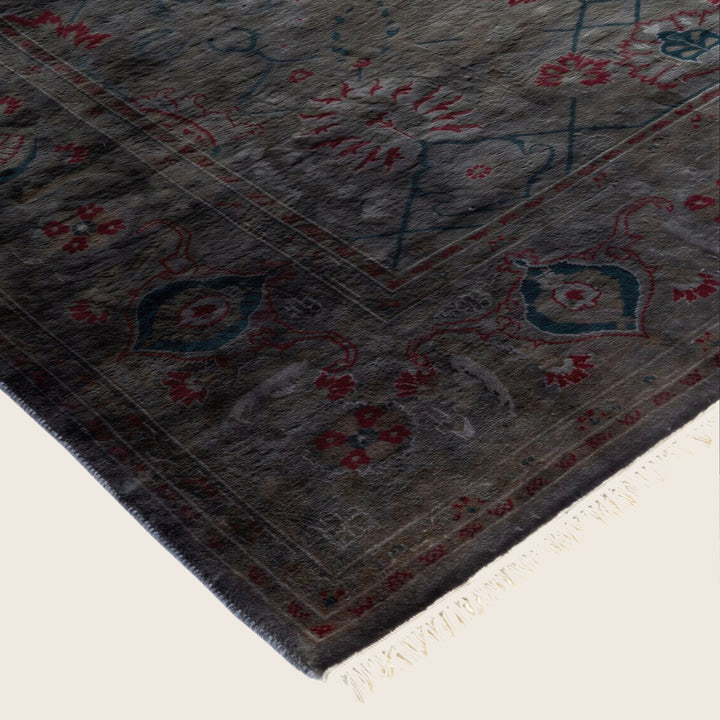 Grey Traditional Samsara Wool Rug - 4'1" x 6'1"