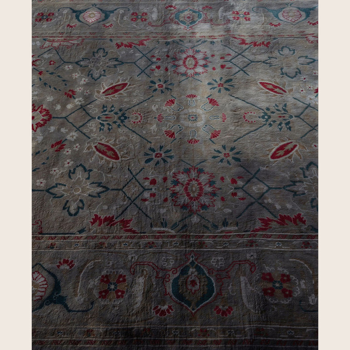 Grey Traditional Samsara Wool Rug - 4'1" x 6'1"
