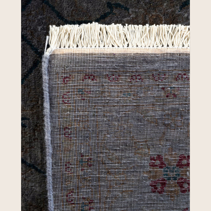 Grey Traditional Samsara Wool Rug - 4'1" x 6'1"