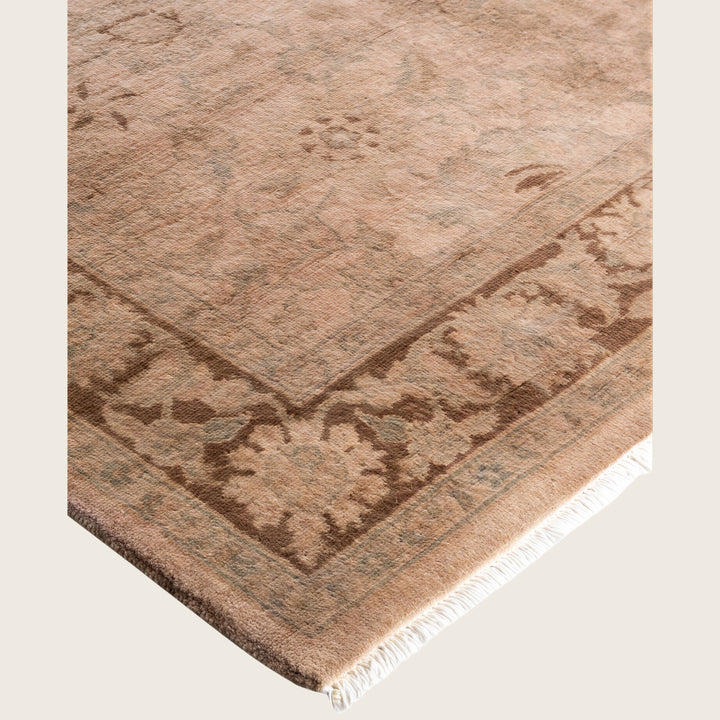 Beige Traditional Samsara Wool Rug - 4'2" x 6'5"