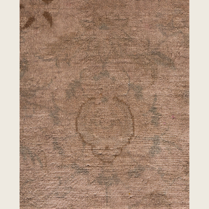 Beige Traditional Samsara Wool Rug - 4'2" x 6'5"