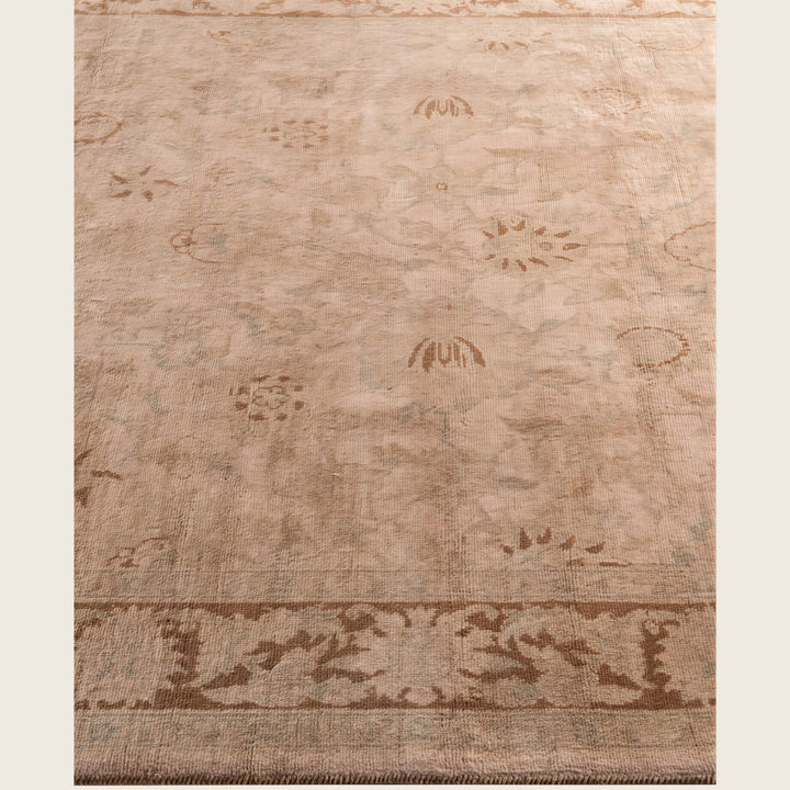 Beige Traditional Samsara Wool Rug - 4'2" x 6'5"