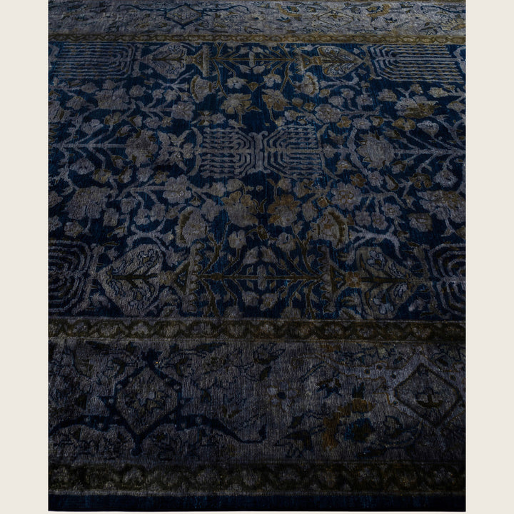 Navy Traditional Samsara Wool Rug - 6'1" x 8'10"