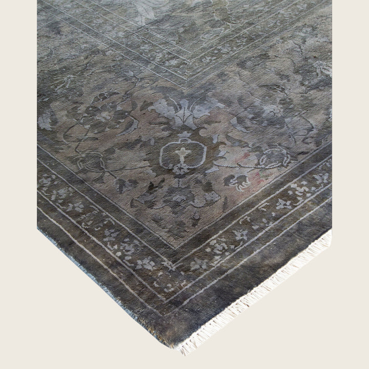 Grey Traditional Samsara Wool Rug - 9'2" x 12'5"