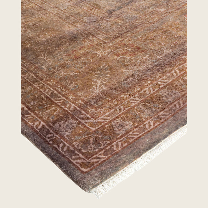 Beige Traditional Samsara Wool Rug - 9'3" x 15'8"