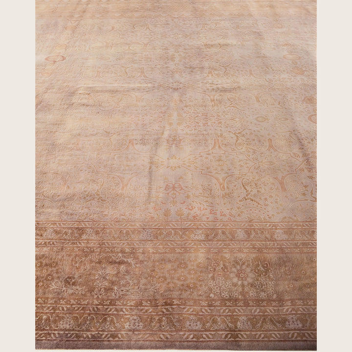 Beige Traditional Samsara Wool Rug - 9'3" x 15'8"