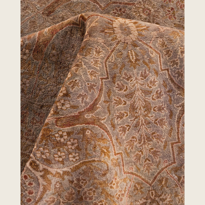 Beige Traditional Samsara Wool Rug - 9'3" x 15'8"
