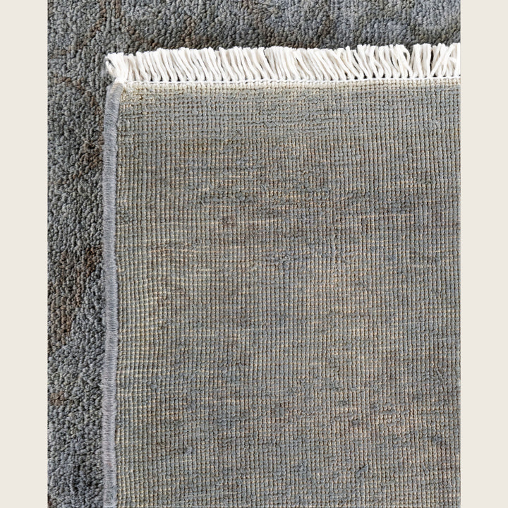 Grey Traditional Samsara Wool Rug - 8'1" x 9'8"