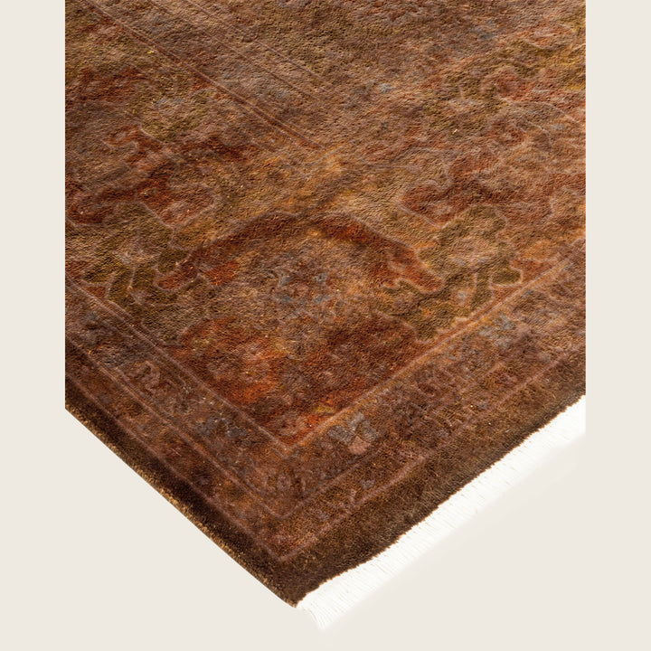 Brown Traditional Samsara Wool Rug - 6'1" x 10'7"