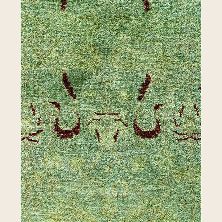 Green Traditional Samsara Wool Rug - 4'9" x 7'8"