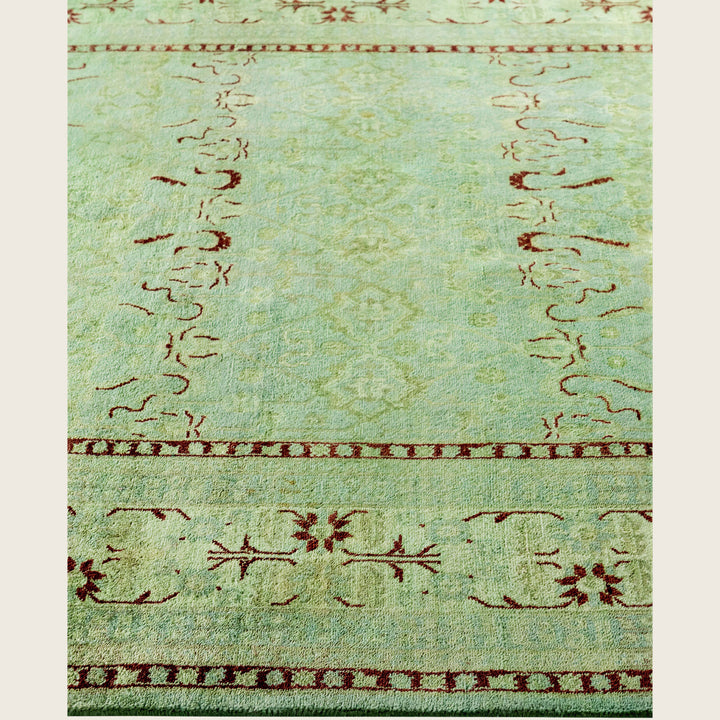 Green Traditional Samsara Wool Rug - 4'9" x 7'8"