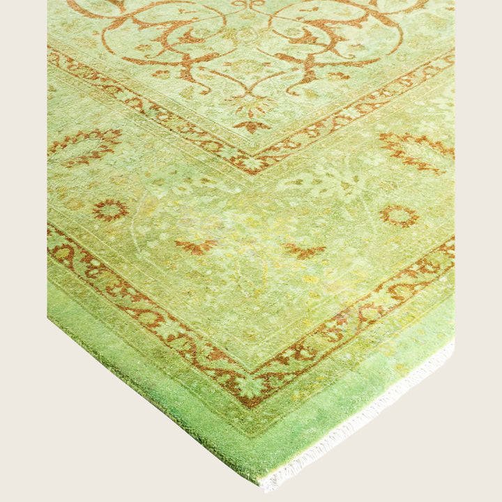 Green Traditional Samsara Wool Rug - 8'2" x 10'5"