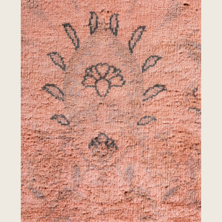Pink Traditional Samsara Wool Rug - 4'2" x 6'1"