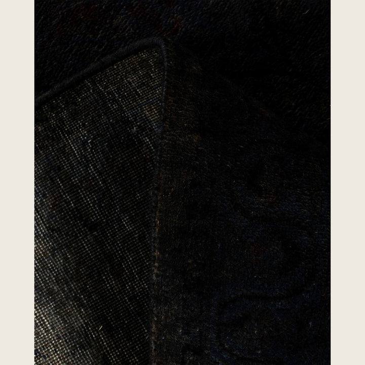 Black Traditional Samsara Wool Rug - 8'3" x 9'10"