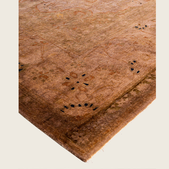Brown Traditional Samsara Wool Rug - 8'1" x 9'10"