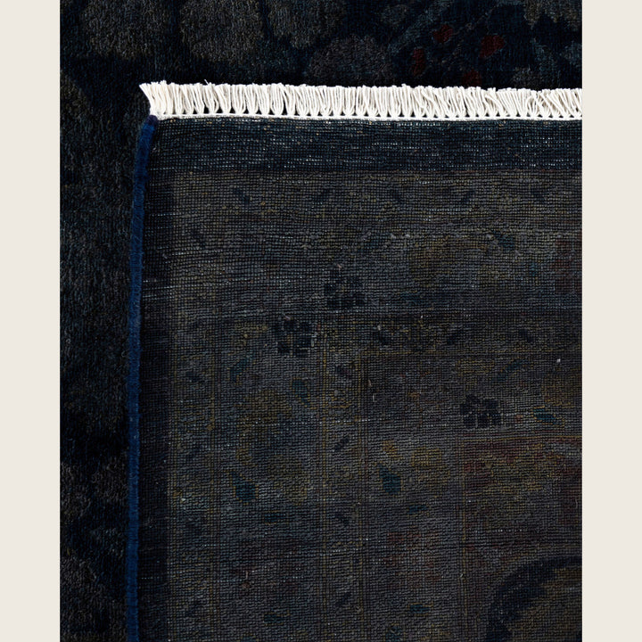 Black Traditional Samsara Wool Rug - 8'10" x 11'10"