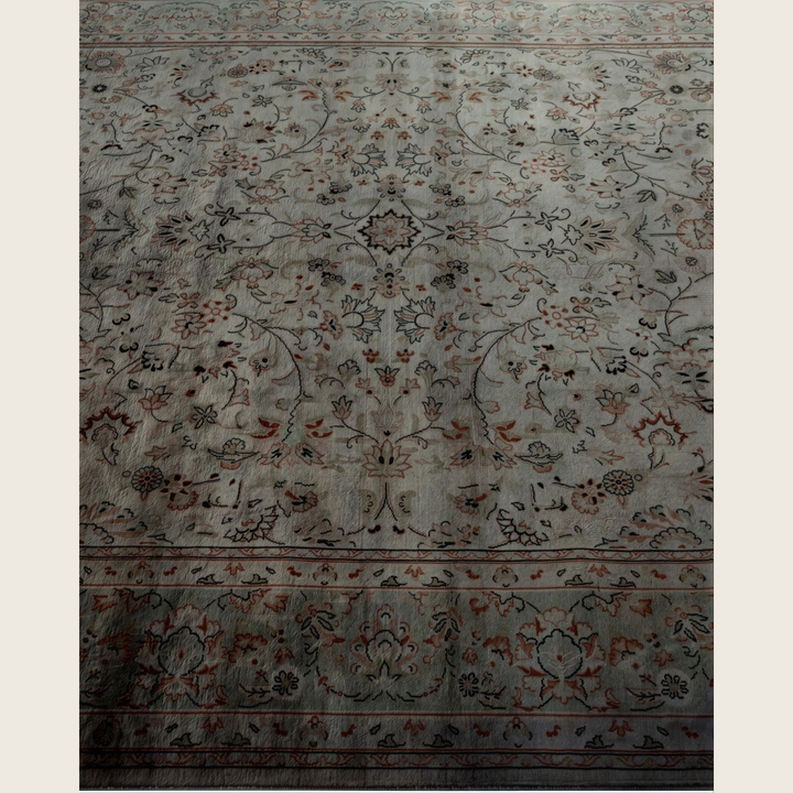 Grey Traditional Samsara Wool Rug - 6'3" x 9'3"