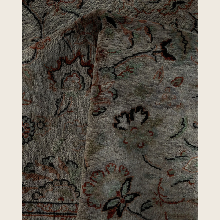 Grey Traditional Samsara Wool Rug - 6'3" x 9'3"